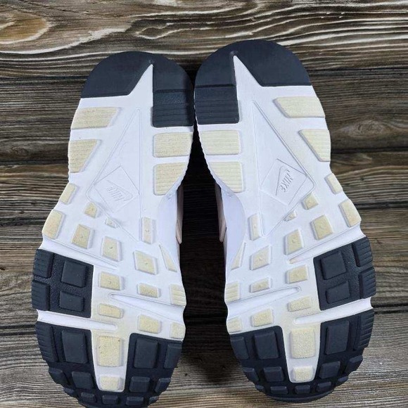 Nike Air Huarache Run Particle Beige Pink Desert Sand Size 6Y (Women's 7.5) - Picture 7 of 8